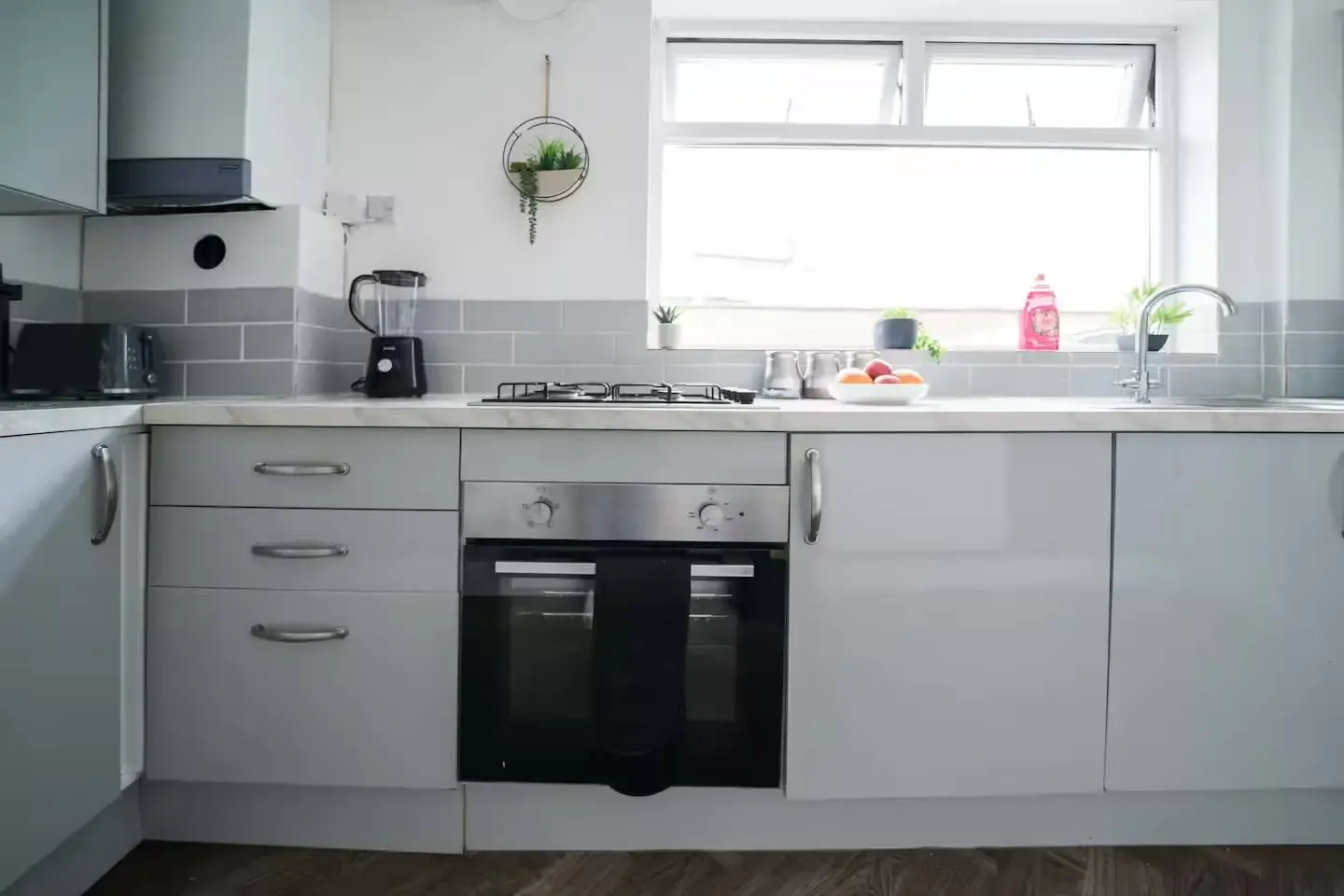 Cozy 4 Bedroom House | Sleeps 10 | Cardiff in 236 Albany Road, CF24 3RZ - Property image 13 - VivreStays