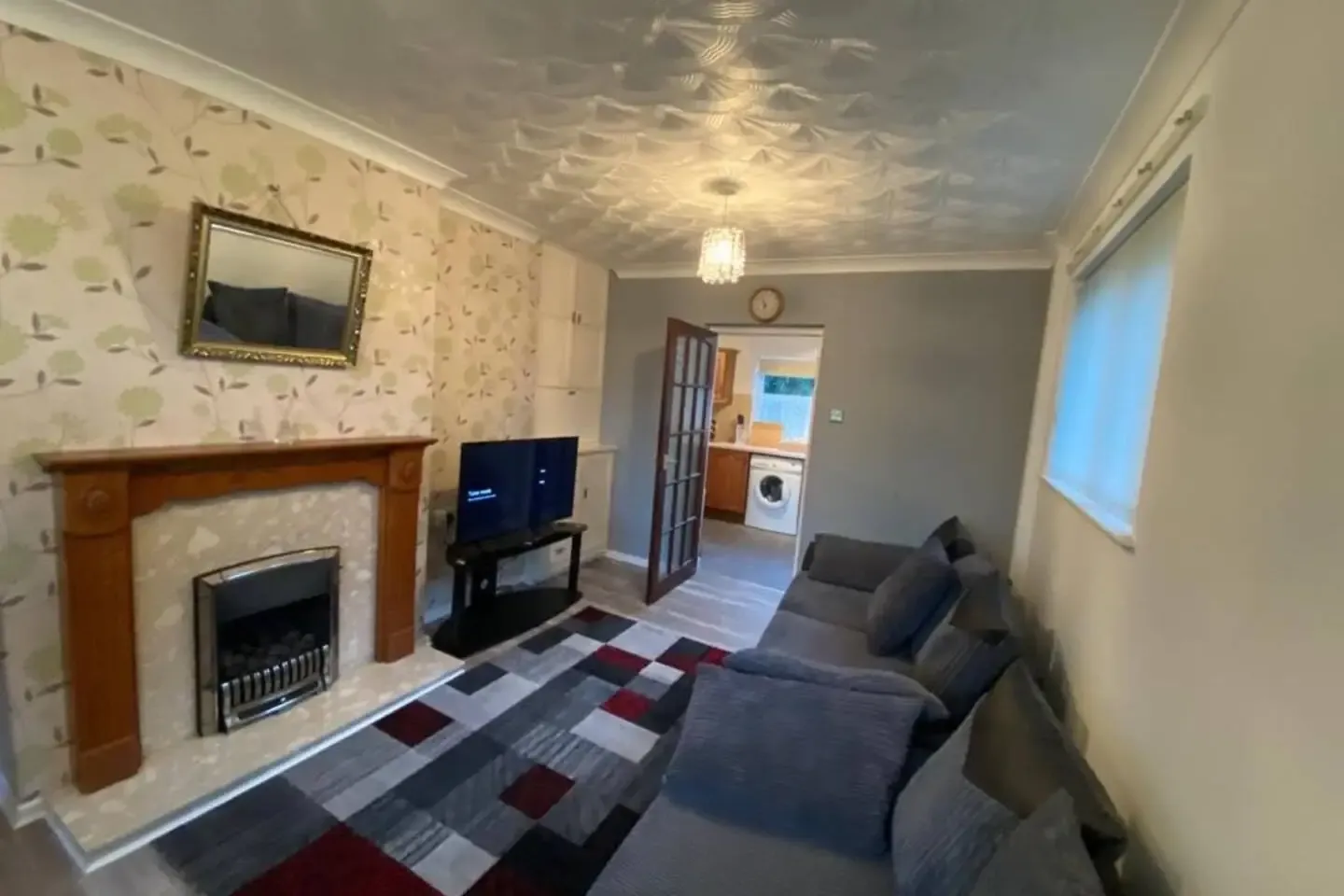 Comfortable 4 Bedroom House in Doncaster serviced apartment - UK - VivreStays