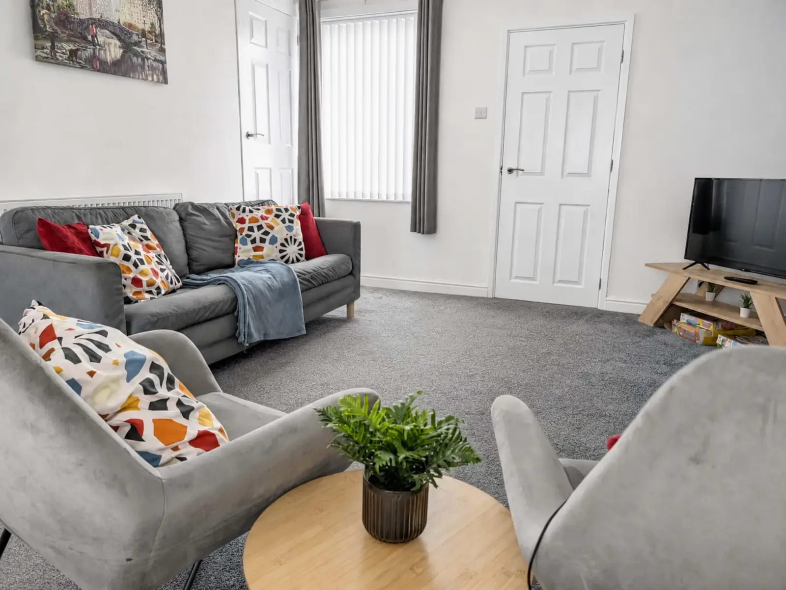 Spacious 3 BR House |6 Guest | Free Parking | Garden in DN12 1AS, Doncaster, South Yorkshire, England, United Kingdom - Property image 9 - VivreStays