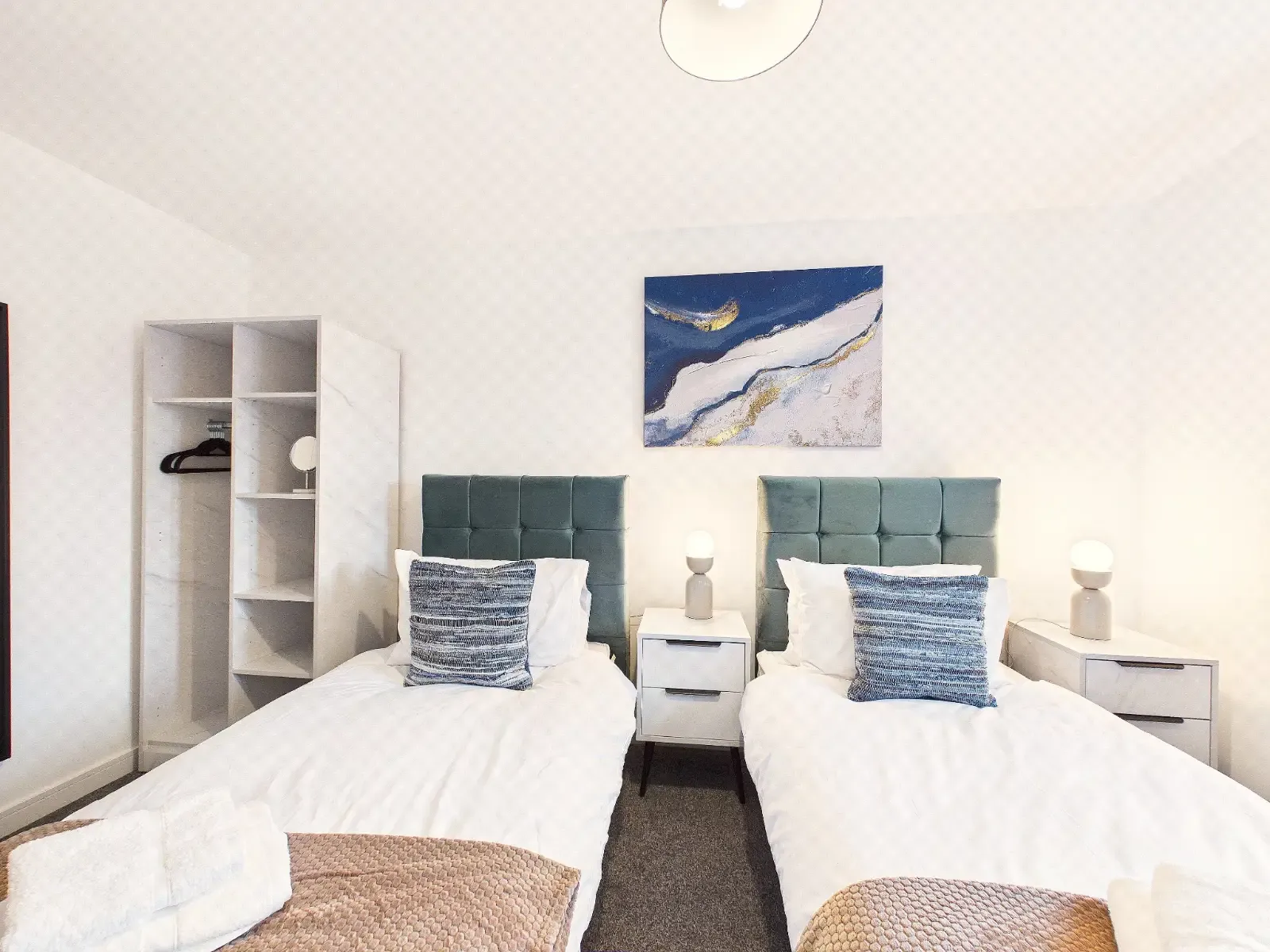 Stylish Central Derby Home + Free Parking in 34 Erasmus Drive, DE1 2DL - Property image 8 - VivreStays