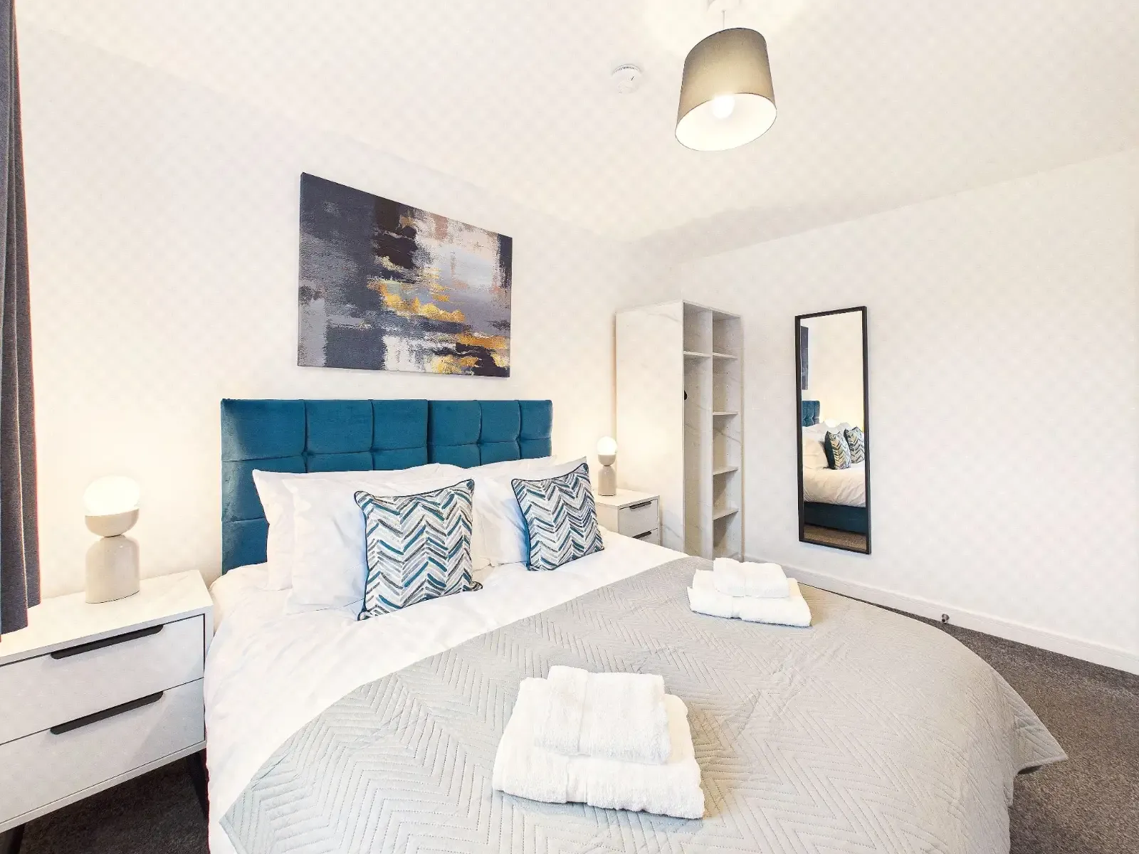 Stylish Central Derby Home + Free Parking in 34 Erasmus Drive, DE1 2DL - Property image 11 - VivreStays