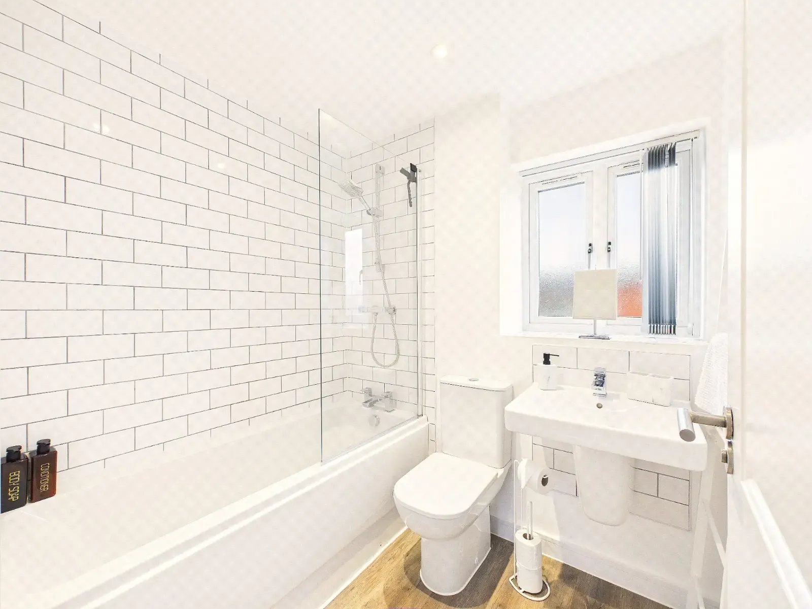 Stylish Central Derby Home + Free Parking in 34 Erasmus Drive, DE1 2DL - Property image 5 - VivreStays