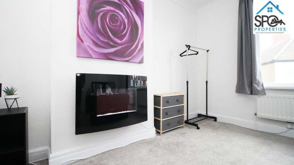 View 4-Bed Contractor Accommodation in Cardiff, South Wales in CF14 1DF, Cardiff, Cardiff, Wales, UK 4-Bed Contractor Accommodation in Cardiff, South Wales in CF14 1DF, Cardiff, Cardiff, Wales, UK - Property image 11 - VivreStays