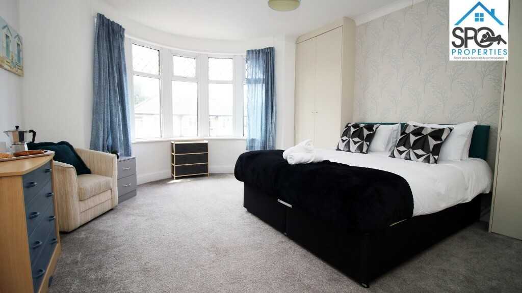 View 4-Bed Contractor Accommodation in Cardiff, South Wales in CF14 1DF, Cardiff, Cardiff, Wales, UK 4-Bed Contractor Accommodation in Cardiff, South Wales in CF14 1DF, Cardiff, Cardiff, Wales, UK - Property image 17 - VivreStays
