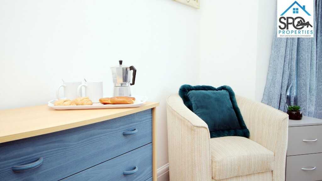 View 4-Bed Contractor Accommodation in Cardiff, South Wales in CF14 1DF, Cardiff, Cardiff, Wales, UK 4-Bed Contractor Accommodation in Cardiff, South Wales in CF14 1DF, Cardiff, Cardiff, Wales, UK - Property image 19 - VivreStays