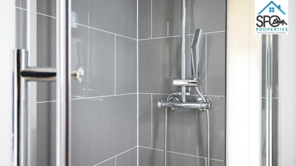 View 4-Bed Contractor Accommodation in Cardiff, South Wales in CF14 1DF, Cardiff, Cardiff, Wales, UK 4-Bed Contractor Accommodation in Cardiff, South Wales in CF14 1DF, Cardiff, Cardiff, Wales, UK - Property image 26 - VivreStays