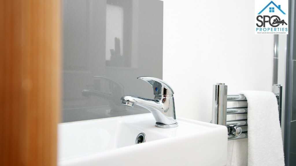 View 4-Bed Contractor Accommodation in Cardiff, South Wales in CF14 1DF, Cardiff, Cardiff, Wales, UK 4-Bed Contractor Accommodation in Cardiff, South Wales in CF14 1DF, Cardiff, Cardiff, Wales, UK - Property image 27 - VivreStays
