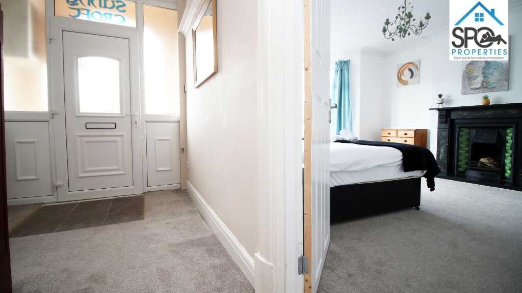 View 4-Bed Contractor Accommodation in Cardiff, South Wales in CF14 1DF, Cardiff, Cardiff, Wales, UK 4-Bed Contractor Accommodation in Cardiff, South Wales in CF14 1DF, Cardiff, Cardiff, Wales, UK - Property image 30 - VivreStays