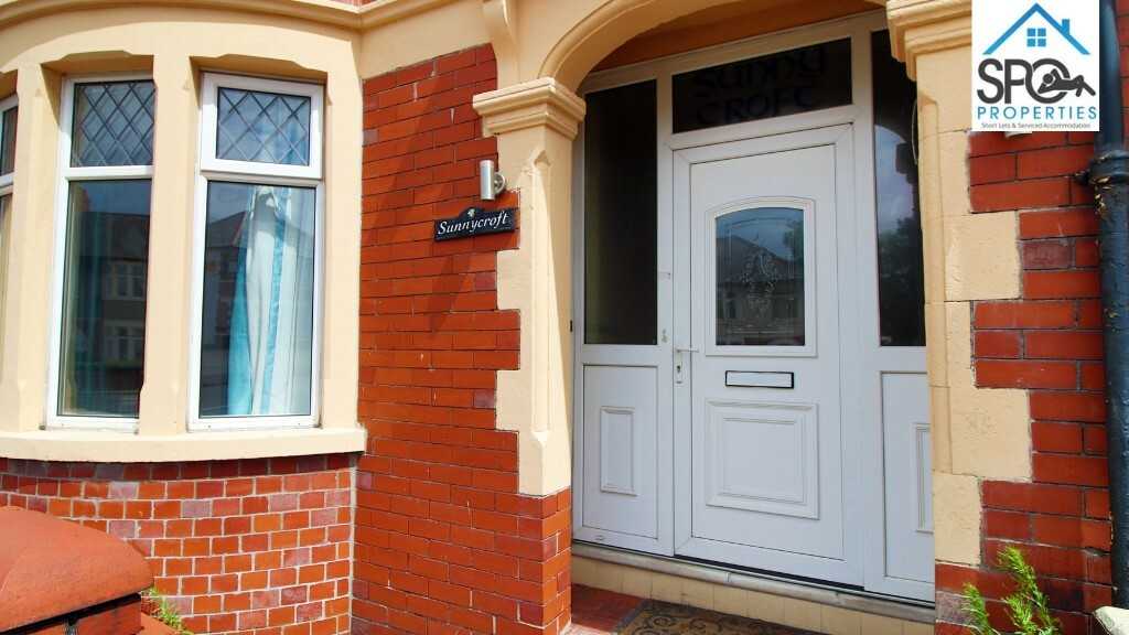 View 4-Bed Contractor Accommodation in Cardiff, South Wales in CF14 1DF, Cardiff, Cardiff, Wales, UK 4-Bed Contractor Accommodation in Cardiff, South Wales in CF14 1DF, Cardiff, Cardiff, Wales, UK - Property image 32 - VivreStays
