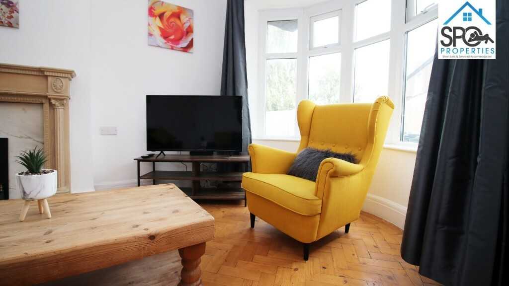 View 4-Bed Contractor Accommodation in Cardiff, South Wales in CF14 1DF, Cardiff, Cardiff, Wales, UK 4-Bed Contractor Accommodation in Cardiff, South Wales in CF14 1DF, Cardiff, Cardiff, Wales, UK - Property image 48 - VivreStays