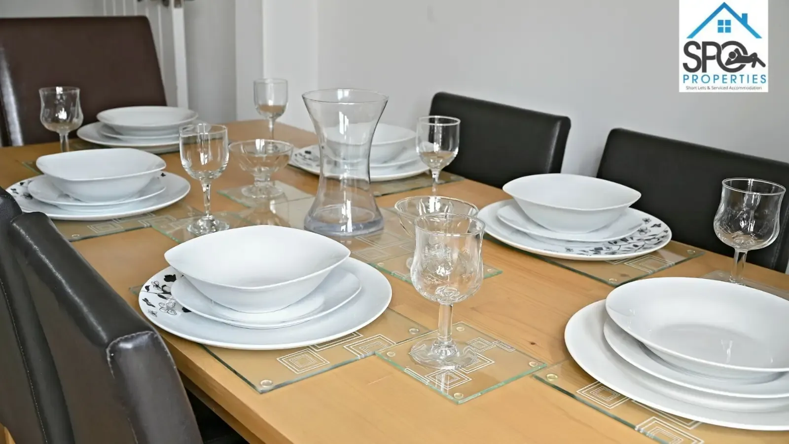 3-Bed Contractor Accommodation in Cwmbran, South Wales in NP44 4UY, Cwmbran, Torfaen, Wales, UK - Property image 6 - VivreStays