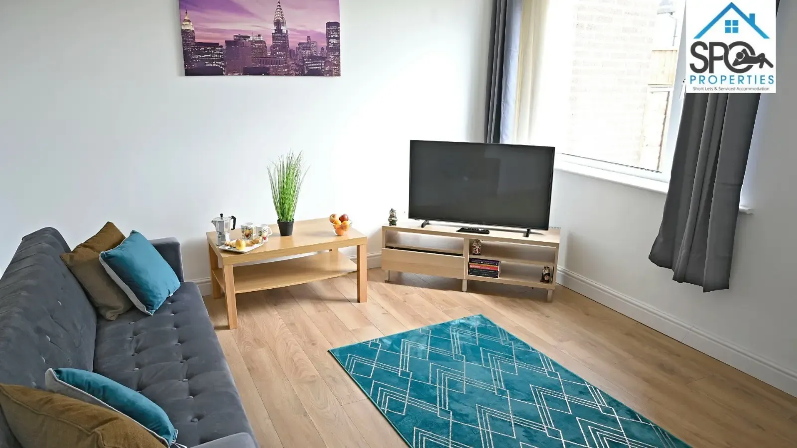 3-Bed Contractor Accommodation in Cwmbran, South Wales in NP44 4UY, Cwmbran, Torfaen, Wales, UK - Property image 8 - VivreStays