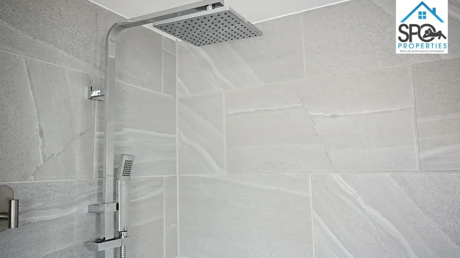 3-Bed Contractor Accommodation in Cwmbran, South Wales in NP44 4UY, Cwmbran, Torfaen, Wales, UK - Property image 11 - VivreStays