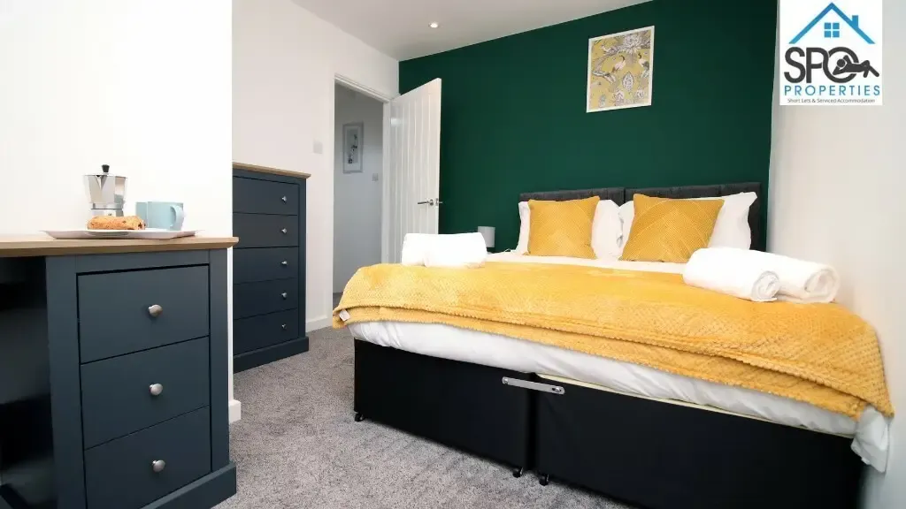 View 3-Bed Contractor Accommodation in Merthyr Tydfil, South Wales in CF48 1PG, Merthyr Tydfil, Merthyr Tydfil, Wales, UK 3-Bed Contractor Accommodation in Merthyr Tydfil, South Wales in CF48 1PG, Merthyr Tydfil, Merthyr Tydfil, Wales, UK - Property image 11 - VivreStays