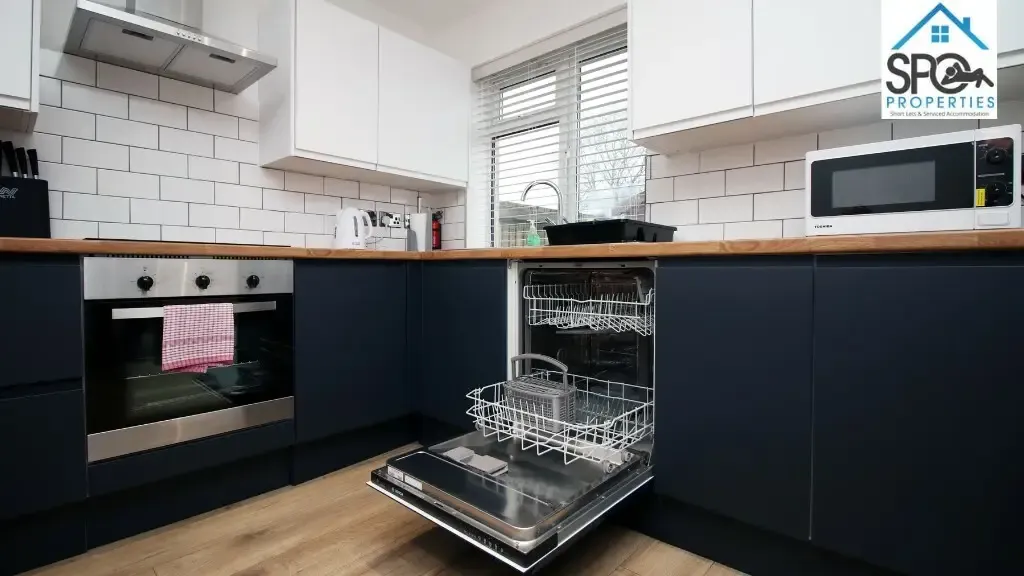 View 3-Bed Contractor Accommodation in Merthyr Tydfil, South Wales in CF48 1PG, Merthyr Tydfil, Merthyr Tydfil, Wales, UK 3-Bed Contractor Accommodation in Merthyr Tydfil, South Wales in CF48 1PG, Merthyr Tydfil, Merthyr Tydfil, Wales, UK - Property image 16 - VivreStays