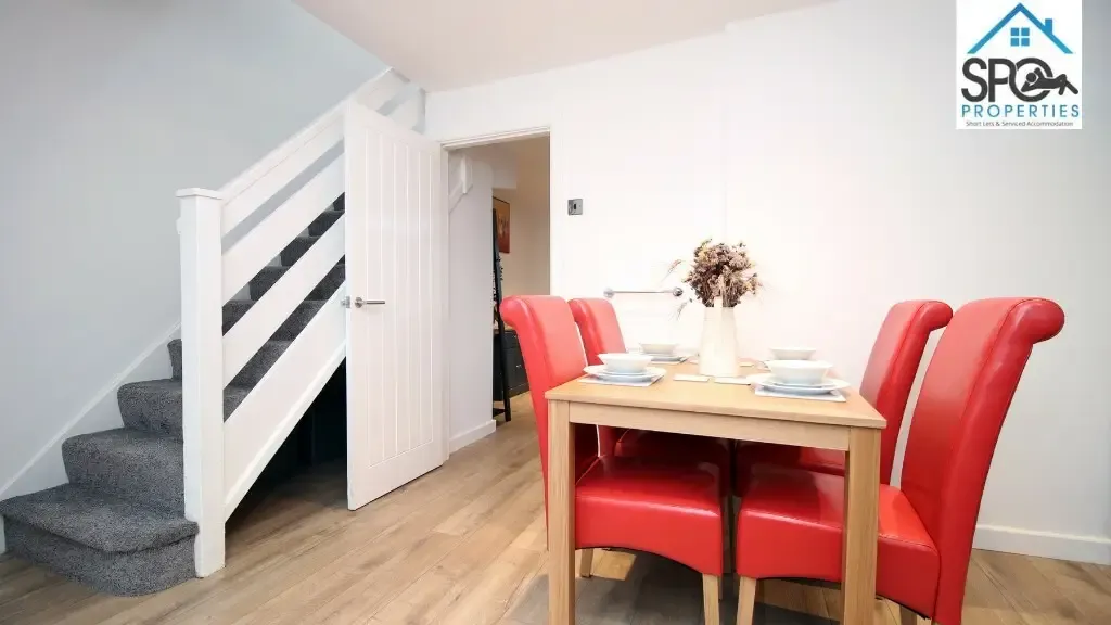 View 3-Bed Contractor Accommodation in Merthyr Tydfil, South Wales in CF48 1PG, Merthyr Tydfil, Merthyr Tydfil, Wales, UK 3-Bed Contractor Accommodation in Merthyr Tydfil, South Wales in CF48 1PG, Merthyr Tydfil, Merthyr Tydfil, Wales, UK - Property image 14 - VivreStays