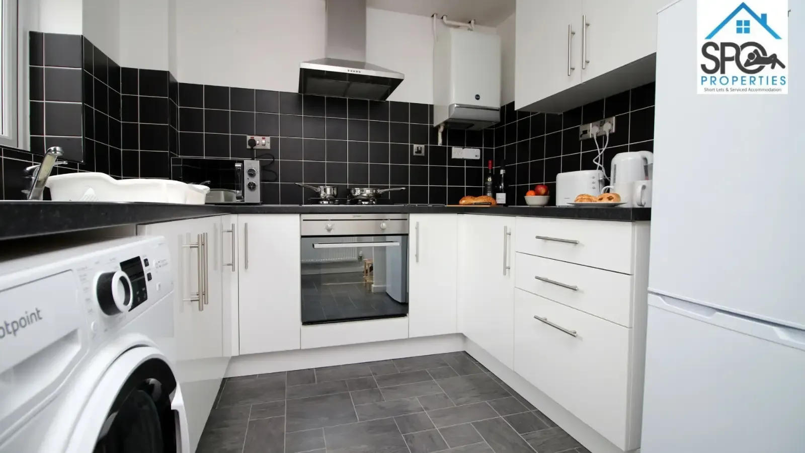 2-Bed Contractor Accommodation in Newport, South Wales in NP18 3PU - Property image 17 - VivreStays
