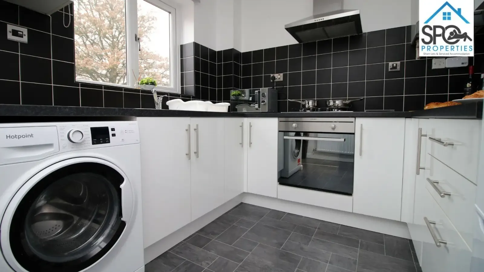 2-Bed Contractor Accommodation in Newport, South Wales in NP18 3PU - Property image 18 - VivreStays