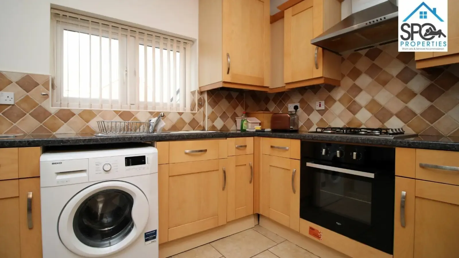 3-Bed Contractor Accommodation in Pontypool, South Wales in NP4 6DP, Pontypool, Torfaen, Wales, UK - Property image 27 - VivreStays