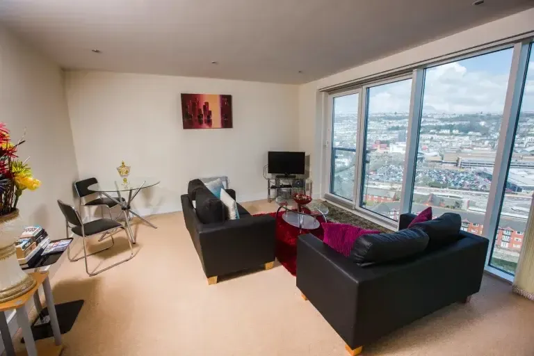 Panoramic View in SA1 1JW, Swansea, Swansea, Wales, United Kingdom - Property image 3 - VivreStays