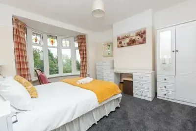 Ilston House in SA2 0UR - Property image 4 - VivreStays