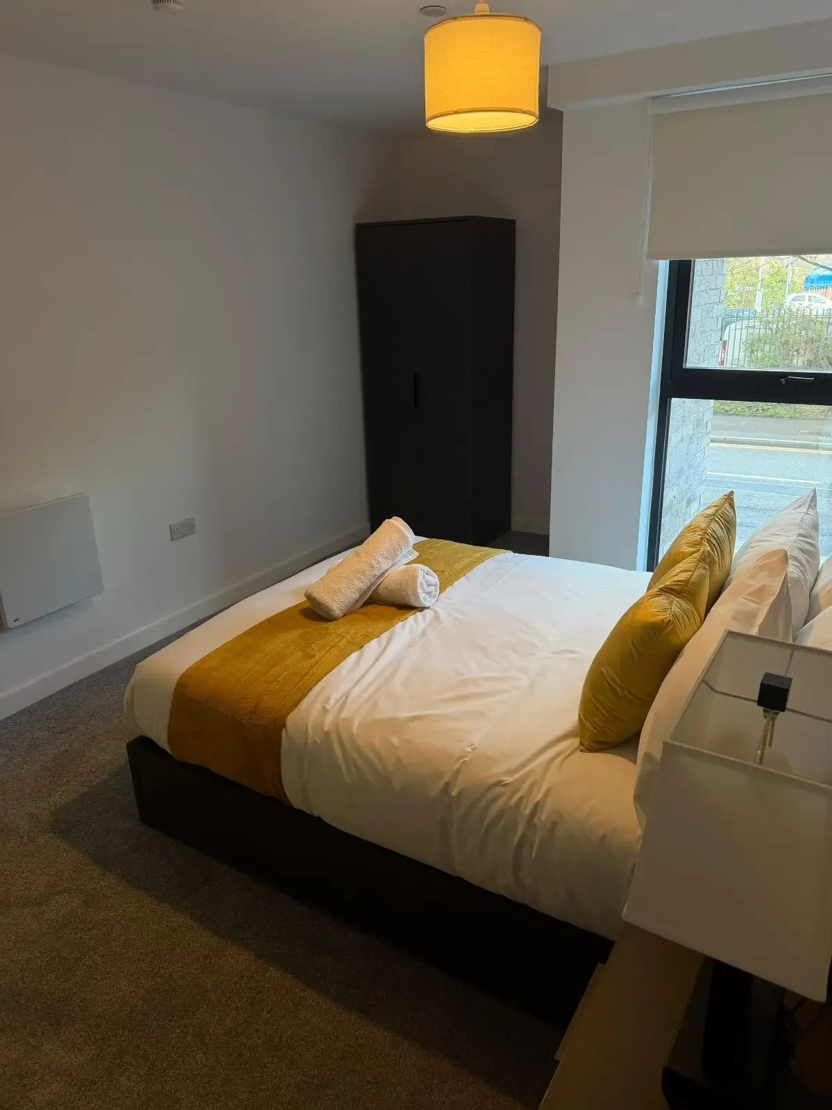 Stunning 3 Bedroom Apartment - Berkeley Square Apartments in 321 Ordsall Lane, M5 3AN - Property image 6 - VivreStays