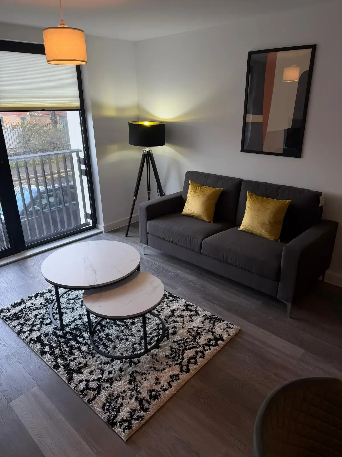 Stunning 3 Bedroom Apartment - Berkeley Square Apartments in 321 Ordsall Lane, M5 3AN - Property image 8 - VivreStays