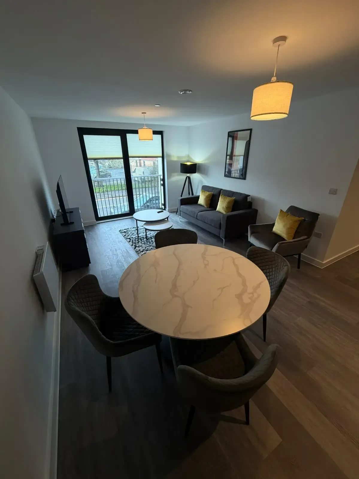 Stunning 3 Bedroom Apartment - Berkeley Square Apartments in 321 Ordsall Lane, M5 3AN - Property image 10 - VivreStays