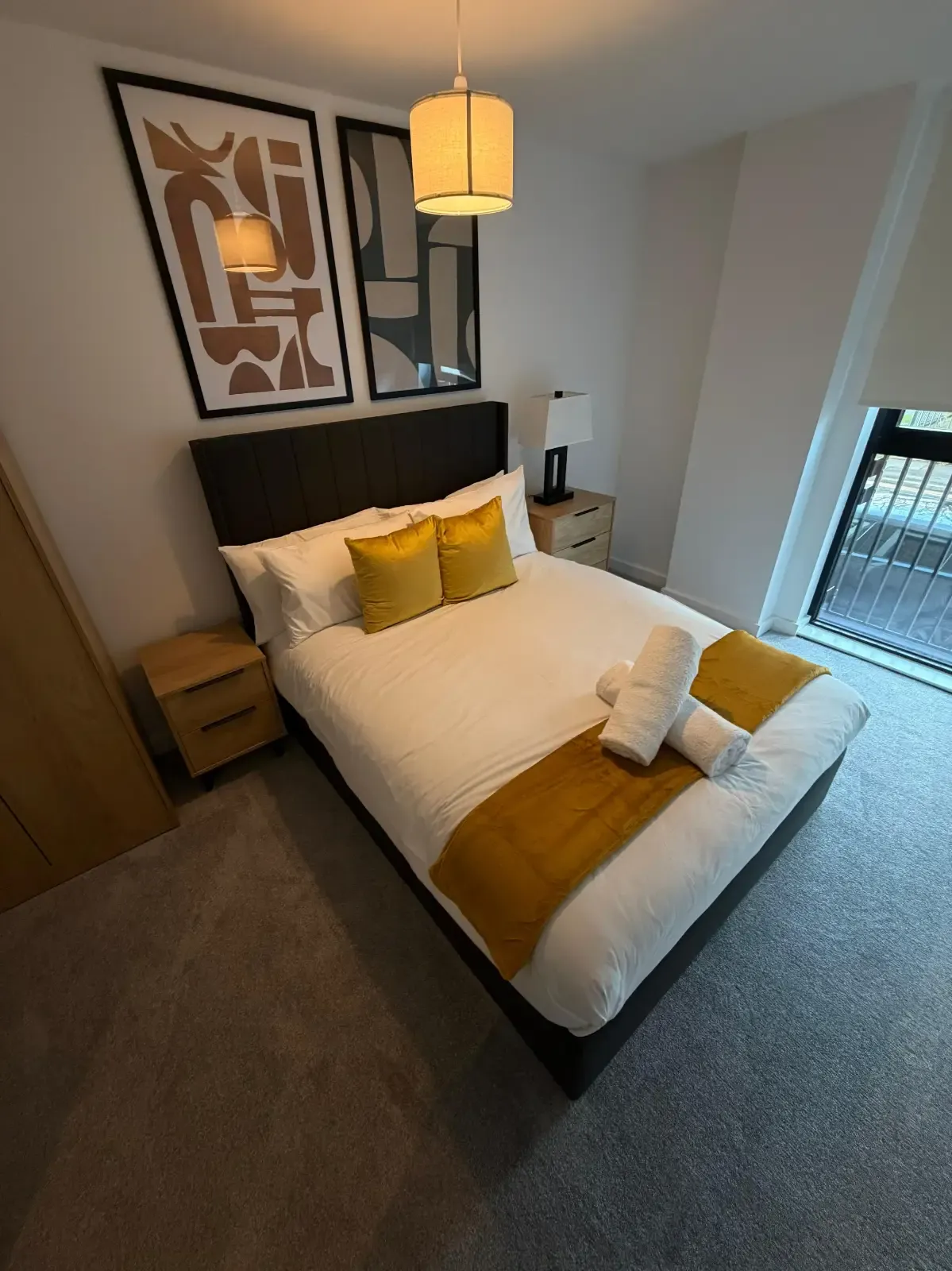 Stunning 3 Bedroom Apartment - Berkeley Square Apartments in 321 Ordsall Lane, M5 3AN - Property image 13 - VivreStays