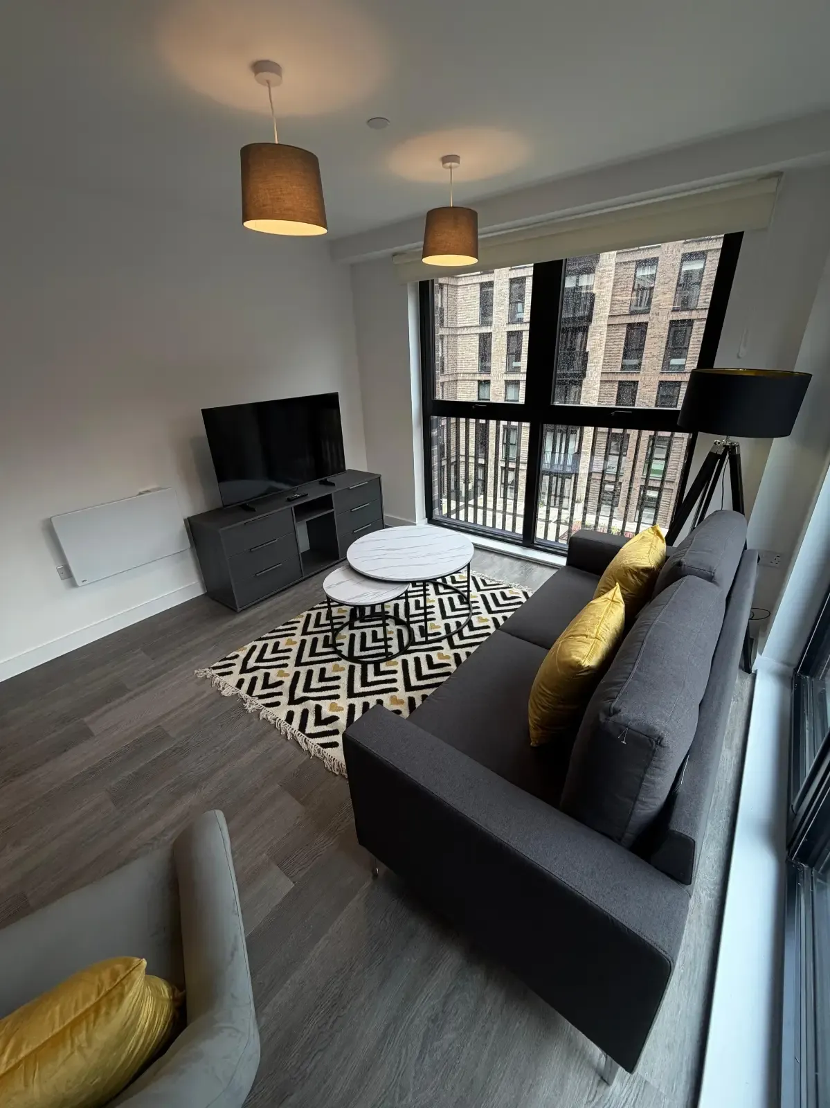 Bright & Spacious 3 Bed Apartment with Balcony at Berkeley Square in 321 Ordsall Lane, Salford, M5 3AN, UK - Property image 2 - VivreStays