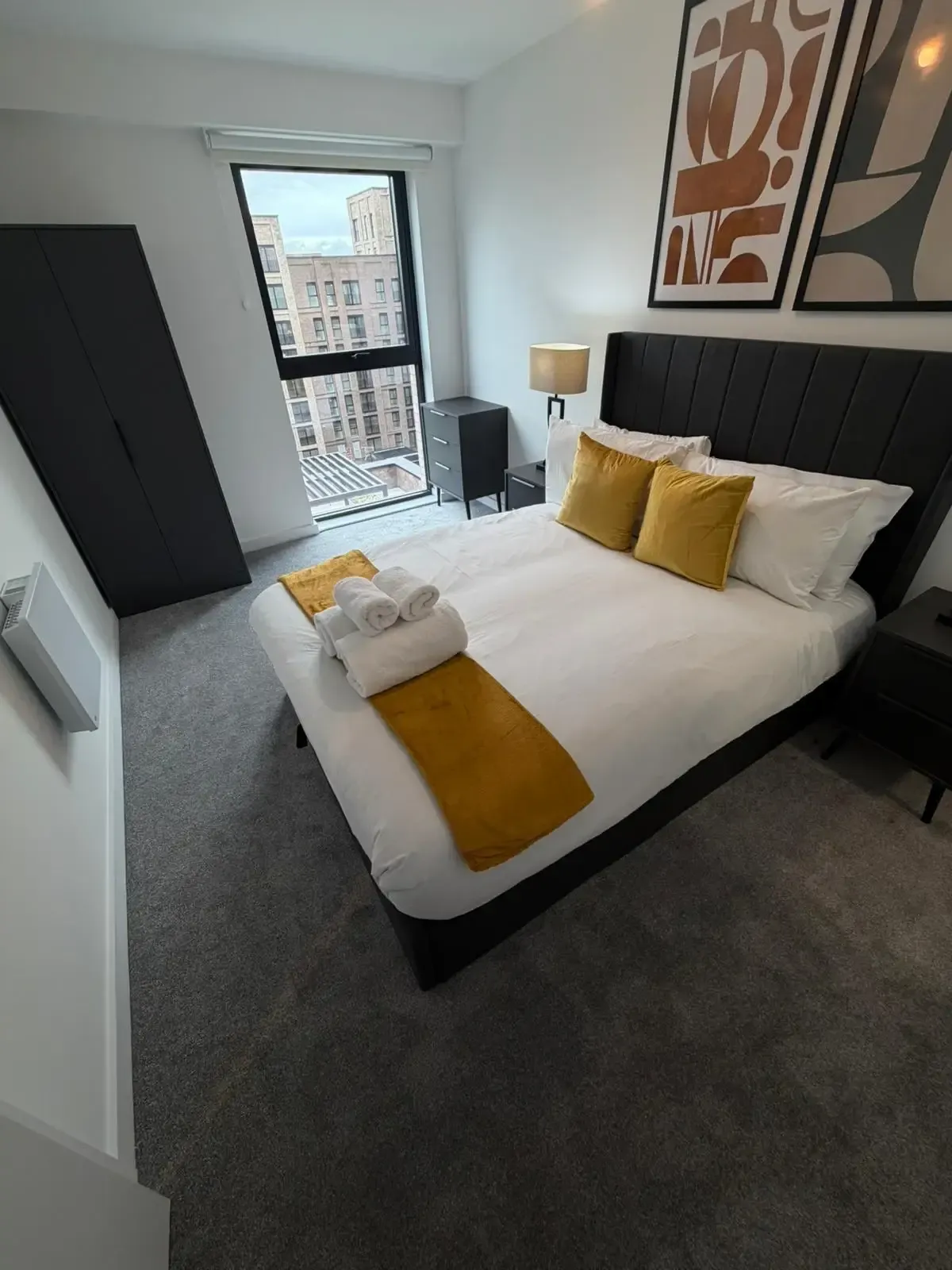 Stunning 2 Bedroom Apartment with Balcony- Berkeley Square Apartments in 321 Ordsall Lane, Salford, M5 3AN, UK - Property image 10 - VivreStays