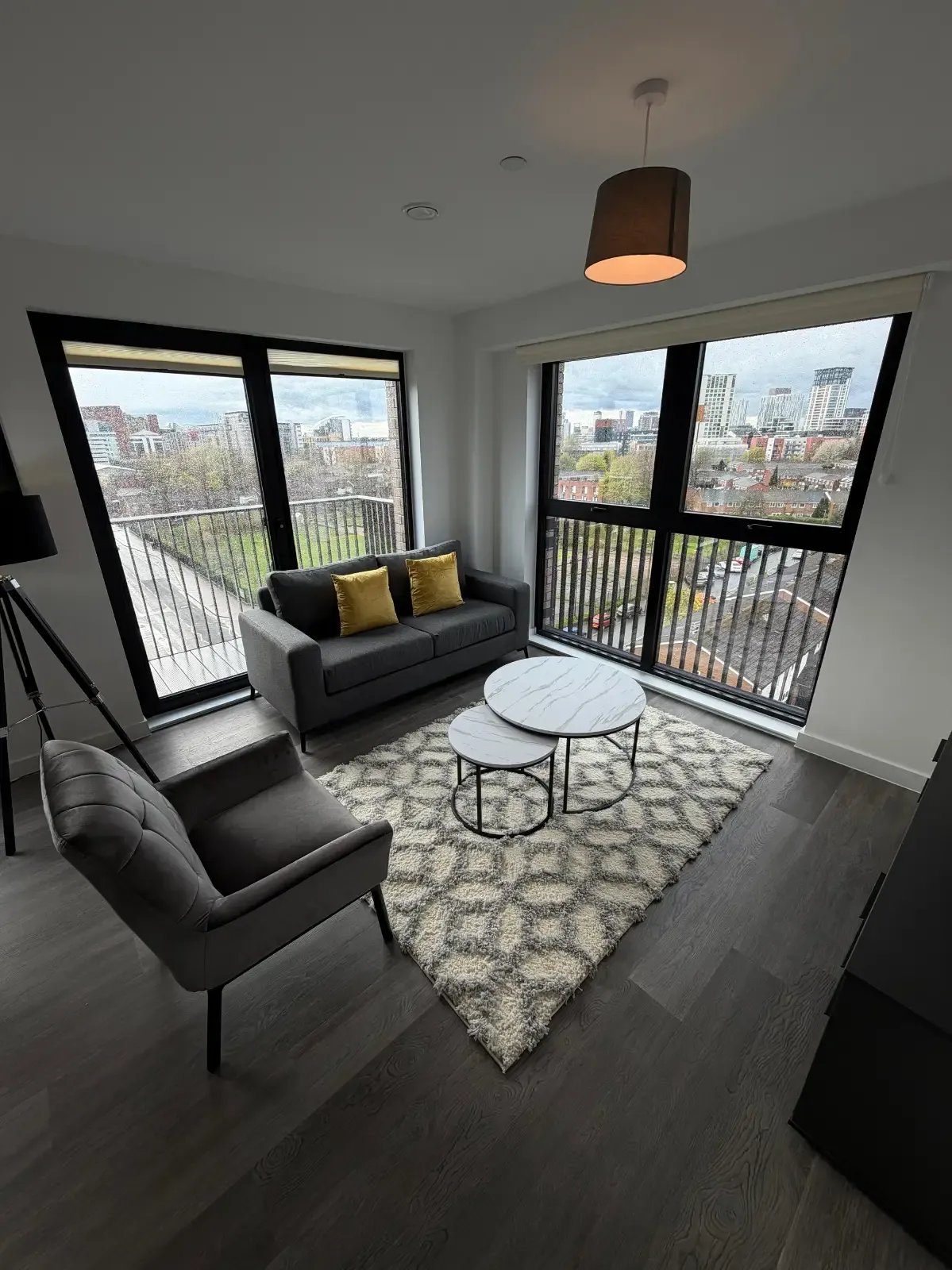Stunning 2 Bedroom Apartment with Balcony- Berkeley Square Apartments in 321 Ordsall Lane, Salford, M5 3AN, UK - Property image 12 - VivreStays