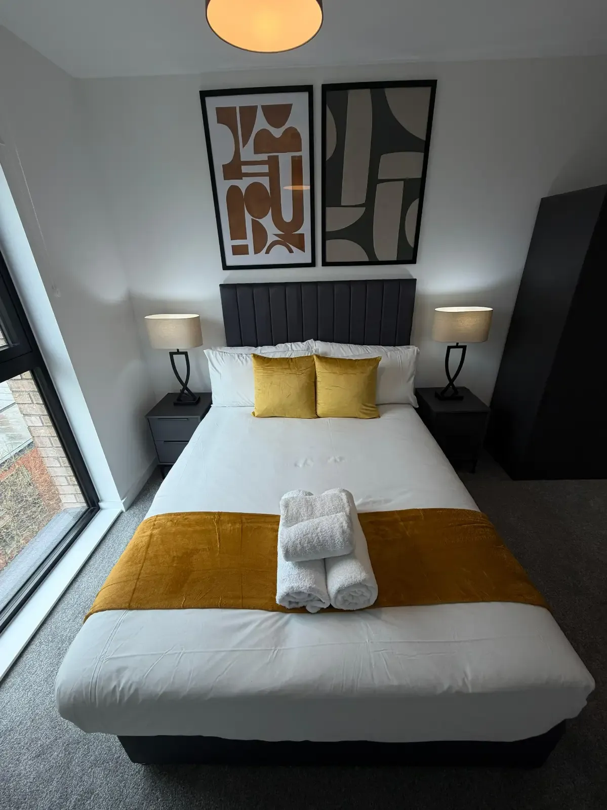 Stunning 2 Bedroom Apartment with Balcony- Berkeley Square Apartments in 321 Ordsall Lane, Salford, M5 3AN, UK - Property image 16 - VivreStays