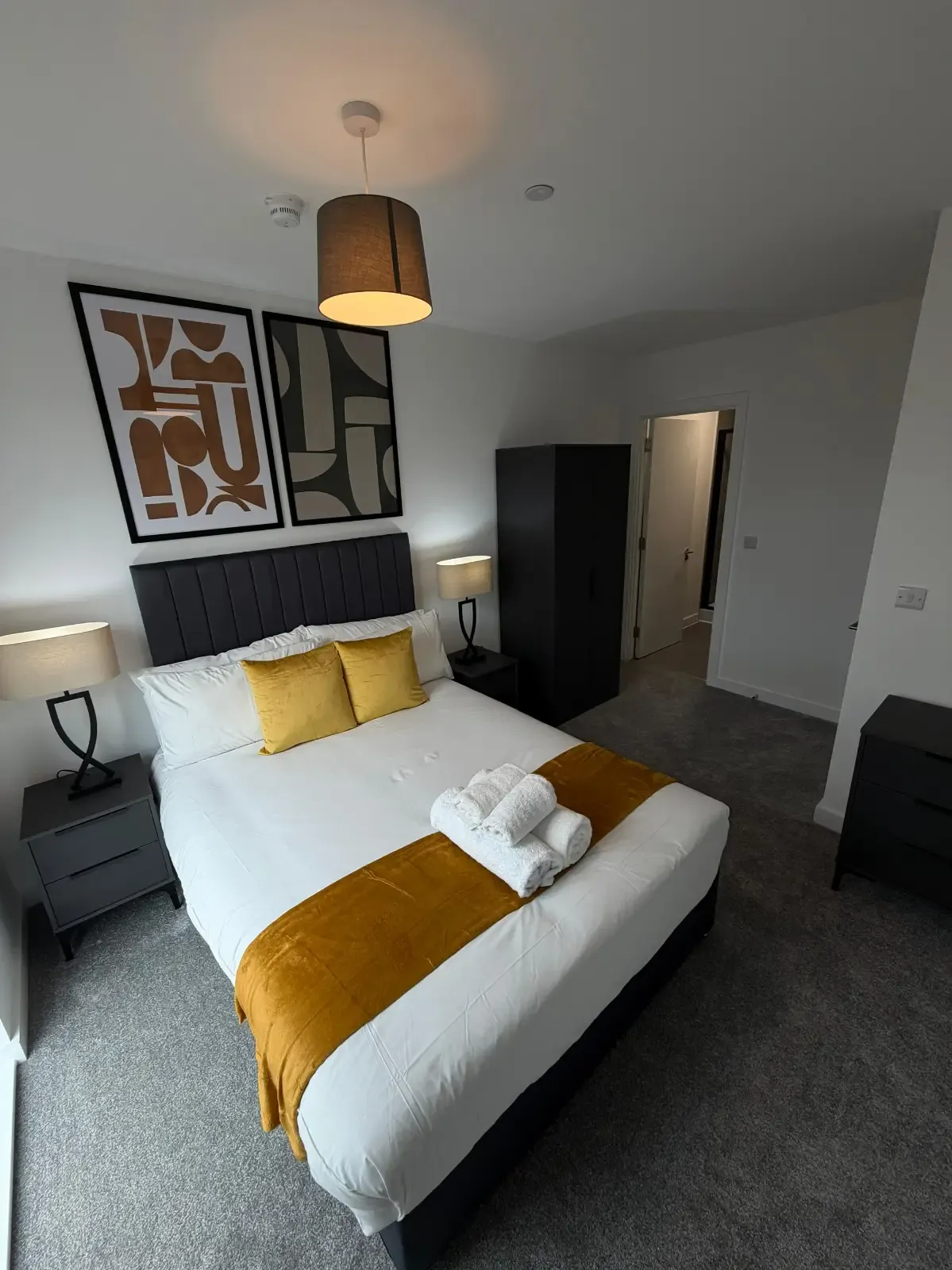 Stunning 2 Bedroom Apartment with Balcony- Berkeley Square Apartments in 321 Ordsall Lane, Salford, M5 3AN, UK - Property image 18 - VivreStays