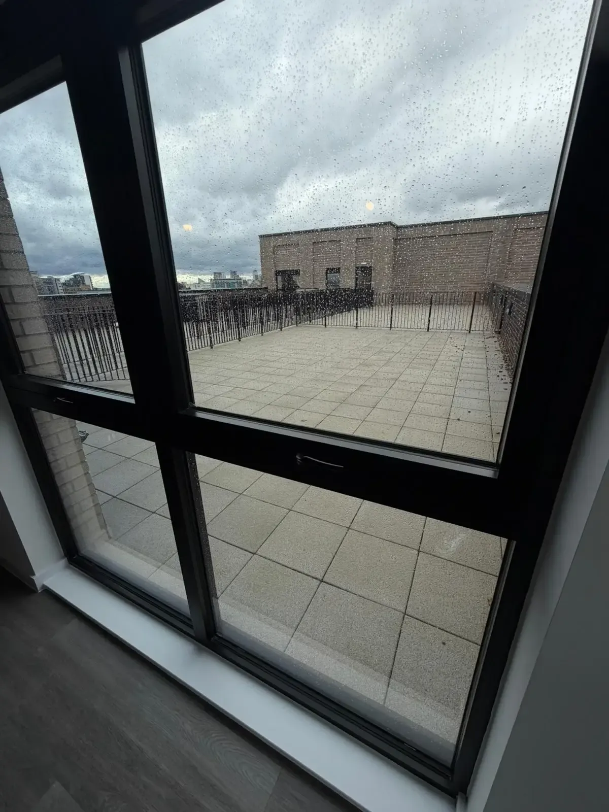 Stunning 2 Bedroom Apartment with Balcony- Berkeley Square Apartments in 321 Ordsall Lane, Salford, M5 3AN, UK - Property image 19 - VivreStays
