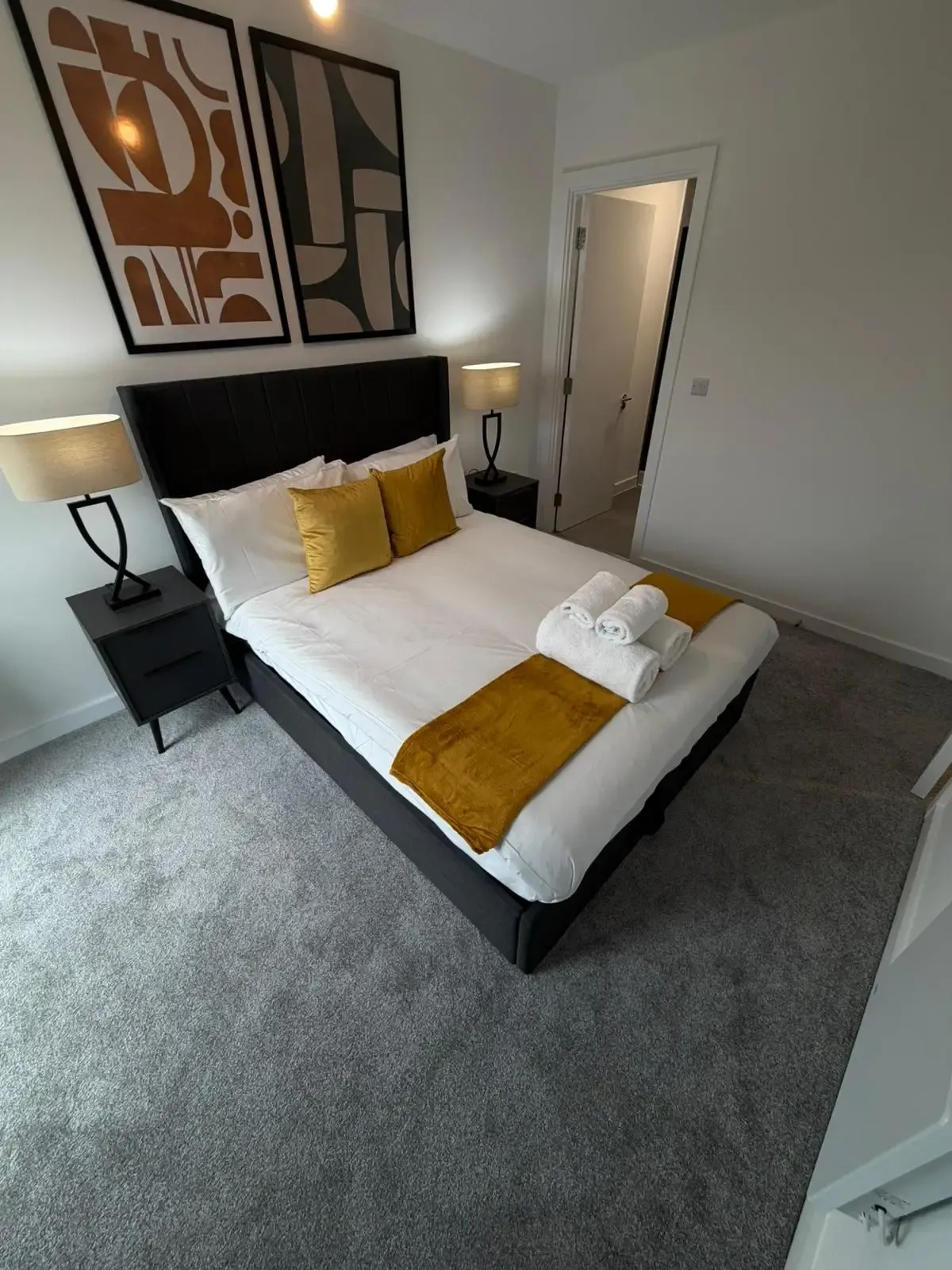 Stunning 2 Bedroom Apartment with Balcony- Berkeley Square Apartments in 321 Ordsall Lane, Salford, M5 3AN, UK - Property image 30 - VivreStays